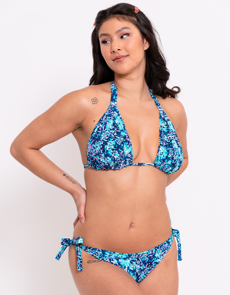 Model wears a size 30G/GG