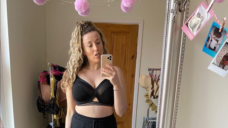 Top tips to the perfect mirror selfie! – Curvy Kate US