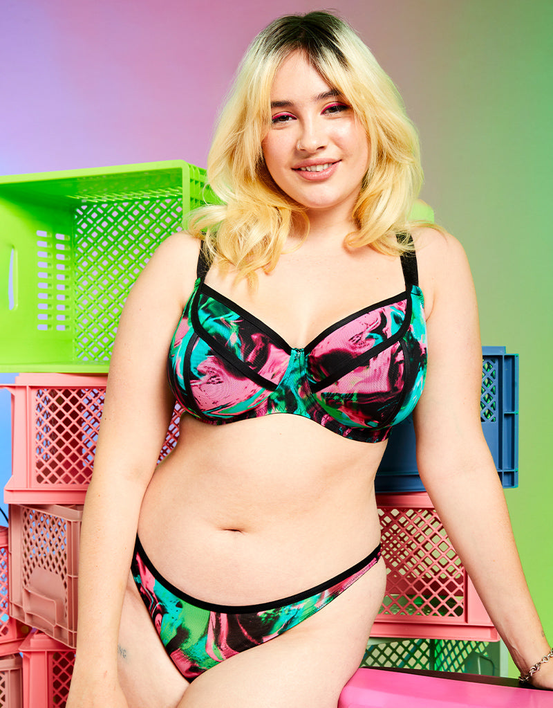 How UK and US bra sizes compare… – Curvy Kate US