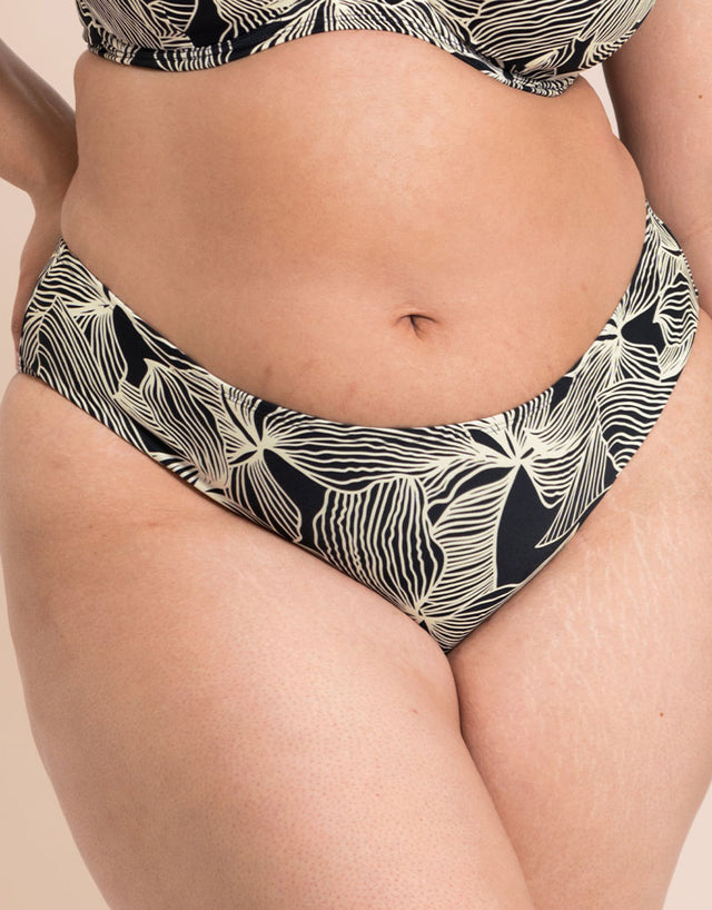 Curvy Kate Ripple Reef Bikini Brief Black Print