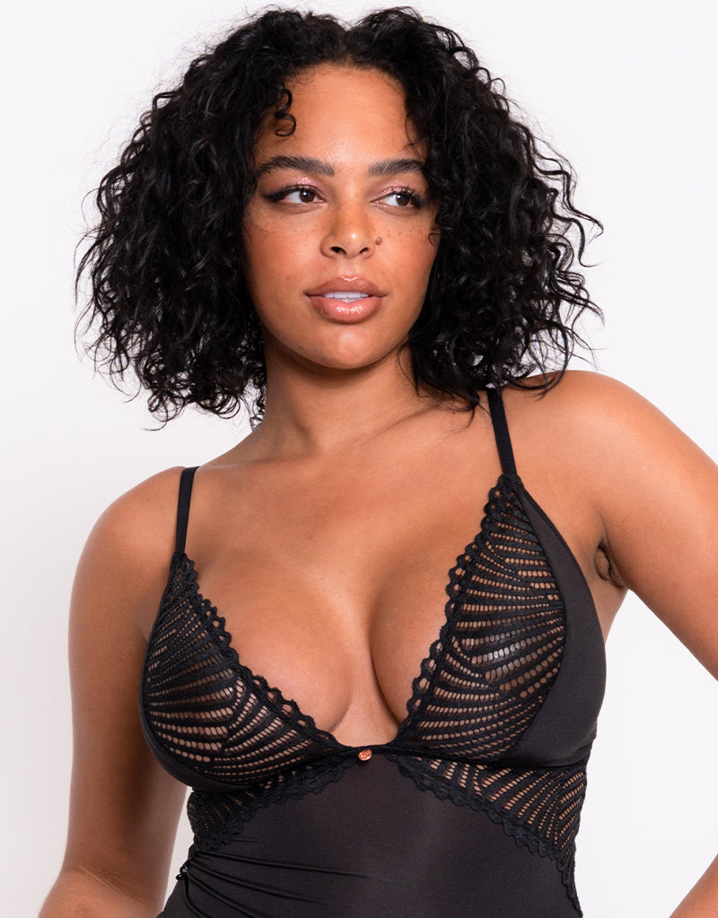 Slips and Lingerie : Plus Size Clothing