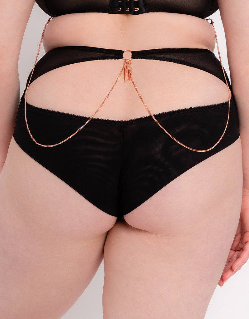 Scantilly by Curvy Kate Unchained hardware detail strappy suspender belt in  black