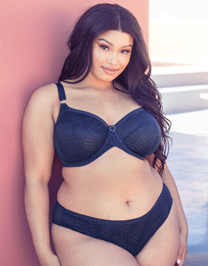 We are so excited to bring in a new plus size brand, KAFFE Curve! Like  Pinned Up Bra Lounge, KAFFE Curve wants women to be the best vers