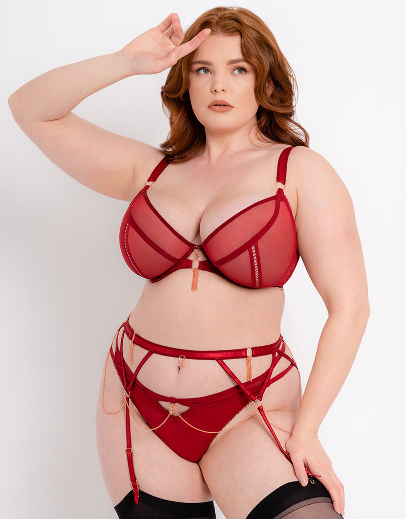 Scantilly Unchained Suspender Belt Deep Red – Curvy Kate US